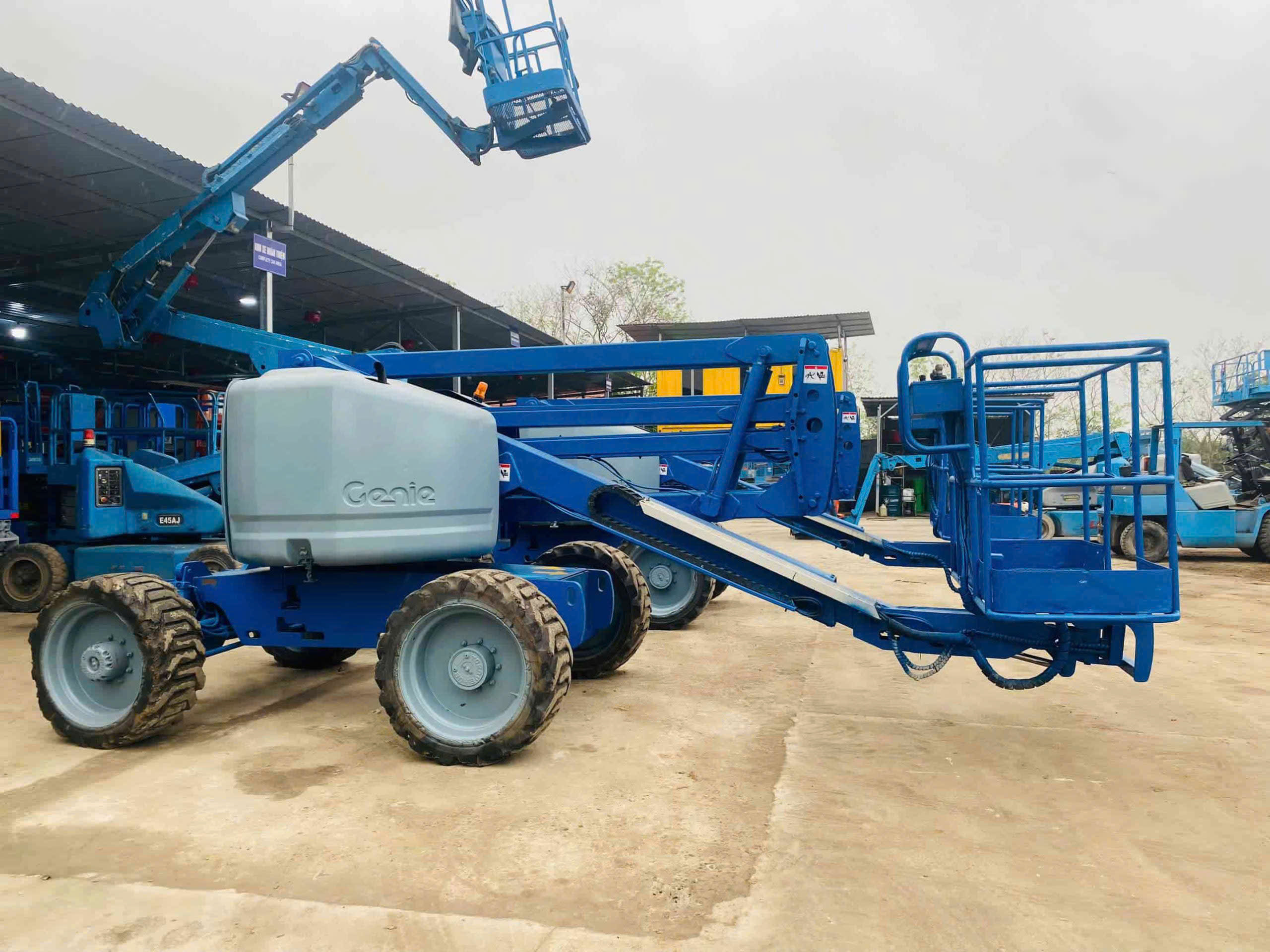 Xe nâng người Boom điện 16m Nam Cường